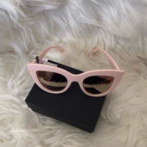 Wild Fable Baby Pink Sungglasses